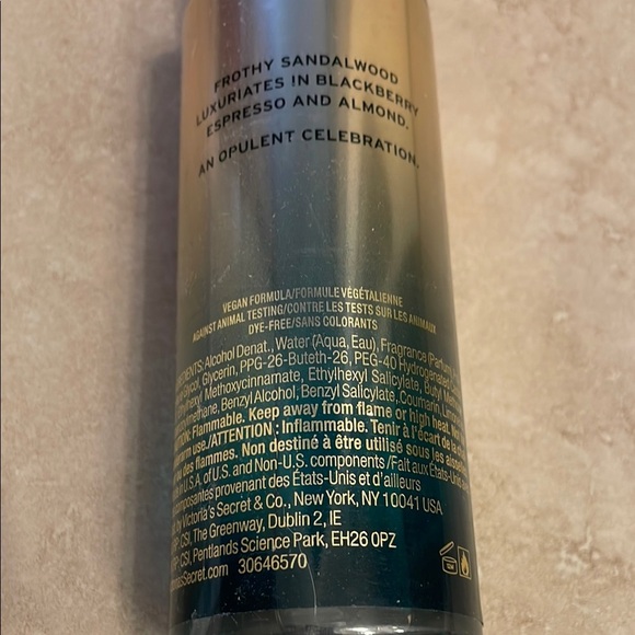 Victoria's Secret Santal Berry Silk Fragrance Mist Limited Edition - Picture 3 of 4